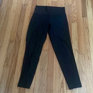 Black leggings with pockets